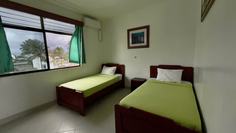 Standard Twin Room photo 2