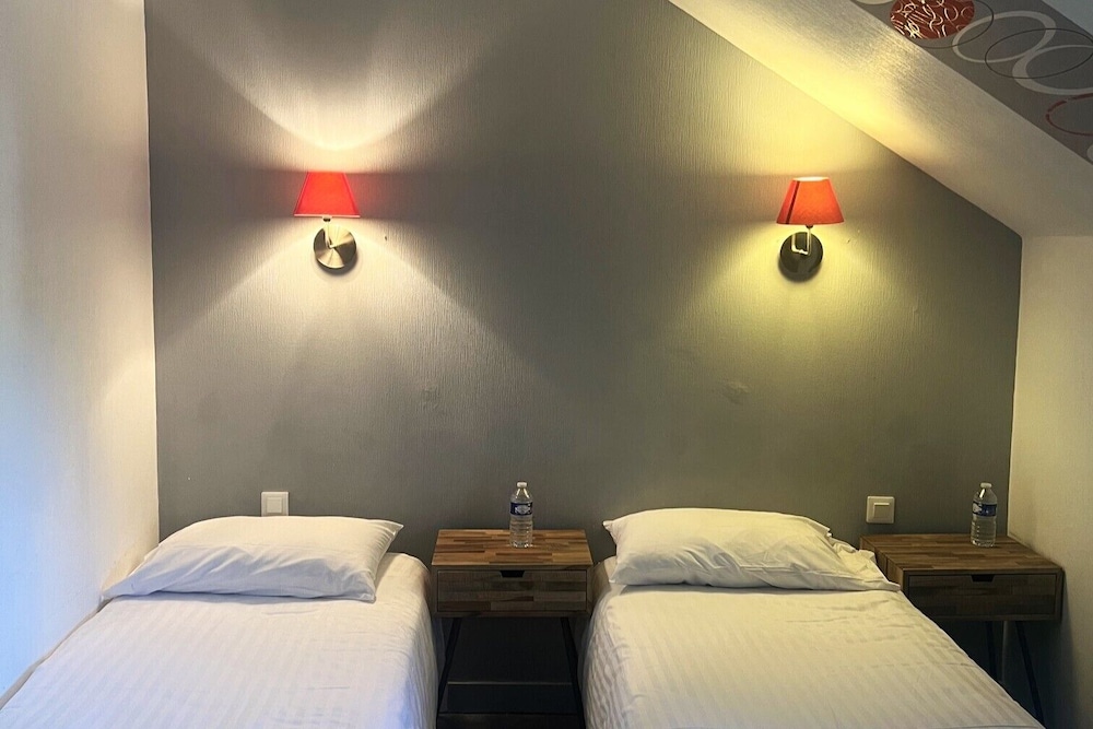 Classic Twin Room photo 2