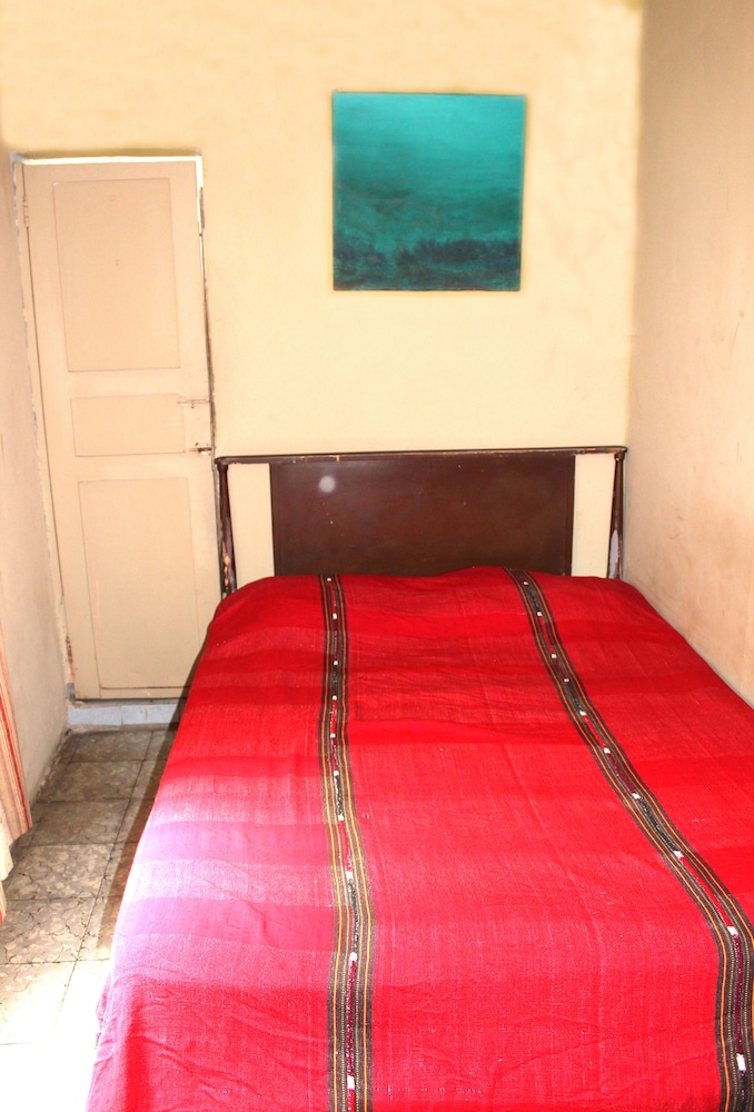 Basic Double Room, 1 Double Bed, Non Smoking photo 2