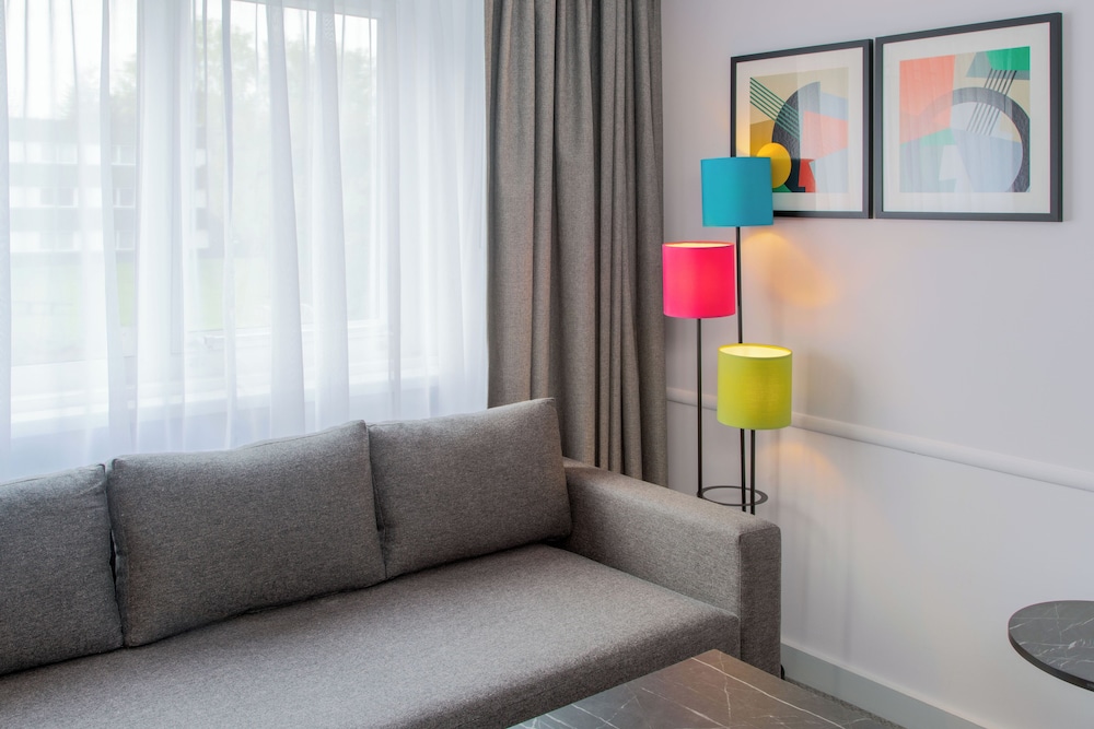 Premium Room, 1 Double Bed with Sofa bed - Photo 3