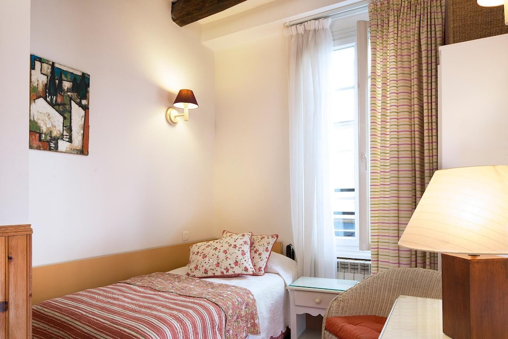 Single Room photo 3