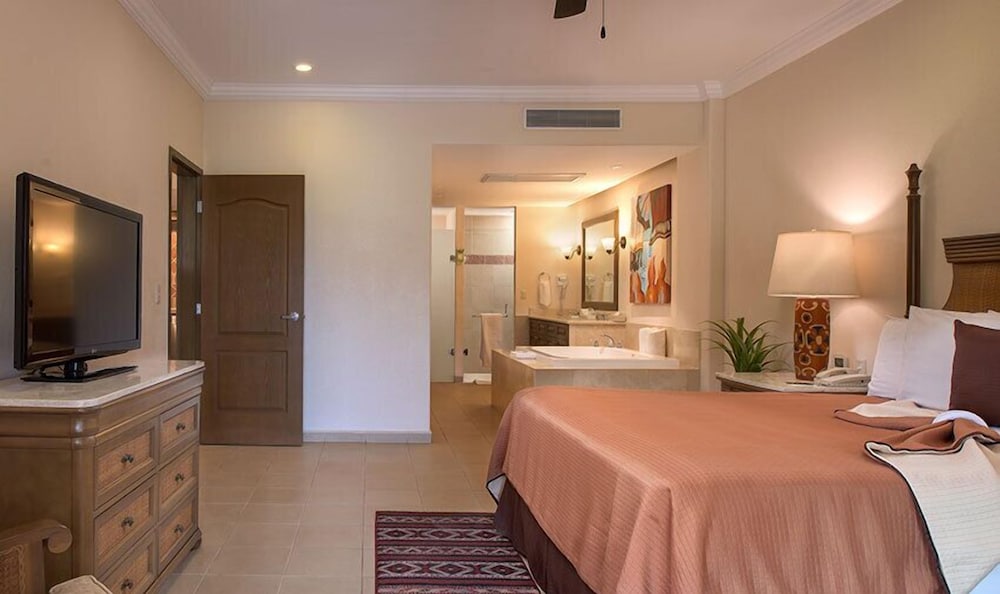 Deluxe Suite, Ocean View photo 1