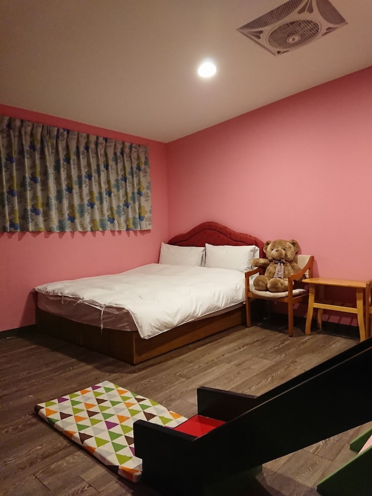 Family Quadruple Room photo 2