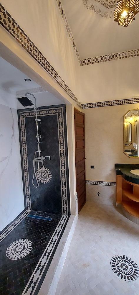 Superior Room - Photo 8