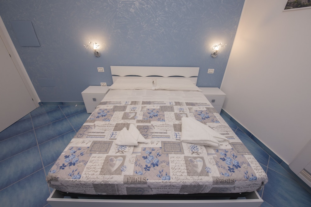 Panoramic Double Room, City View (202) photo 1