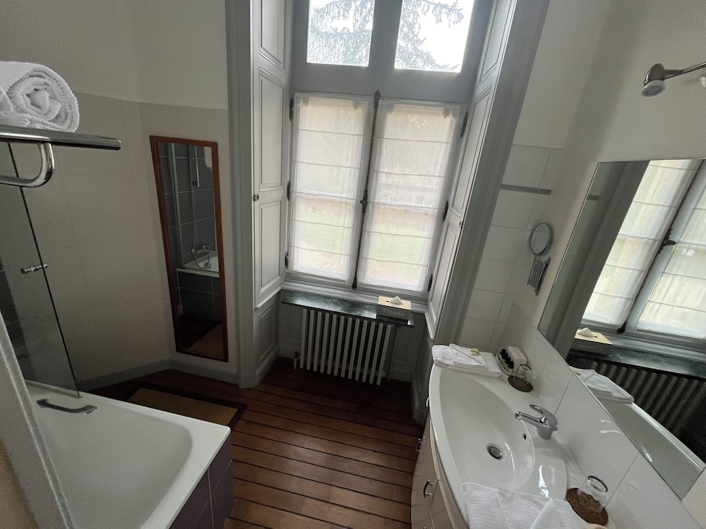 Comfort Room photo 2
