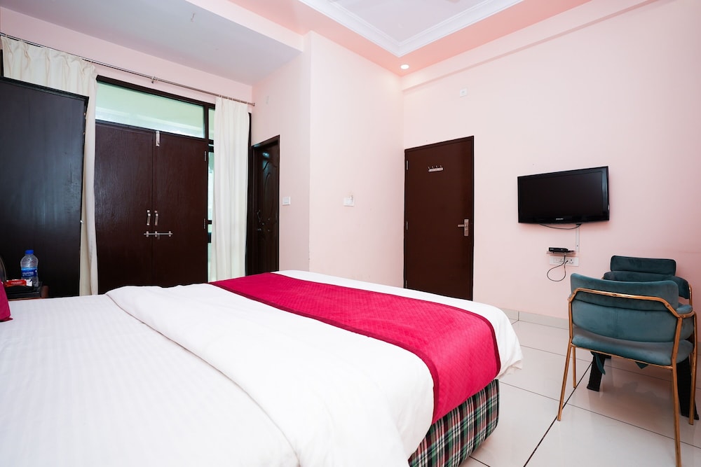 Economy Room - Photo 6