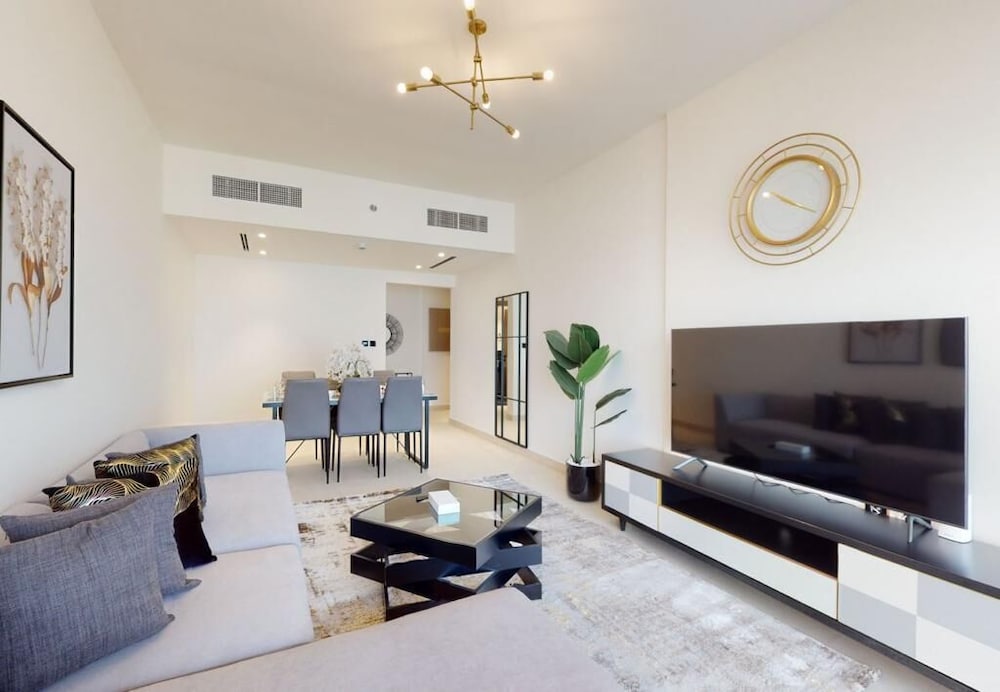 Family Apartment, 3 Bedrooms, City View photo 1