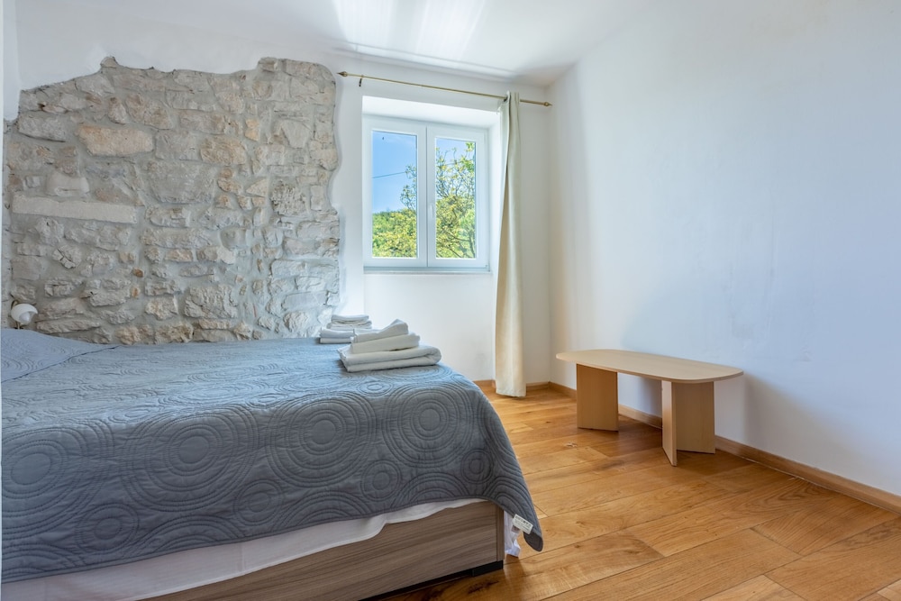 Villa photo 1