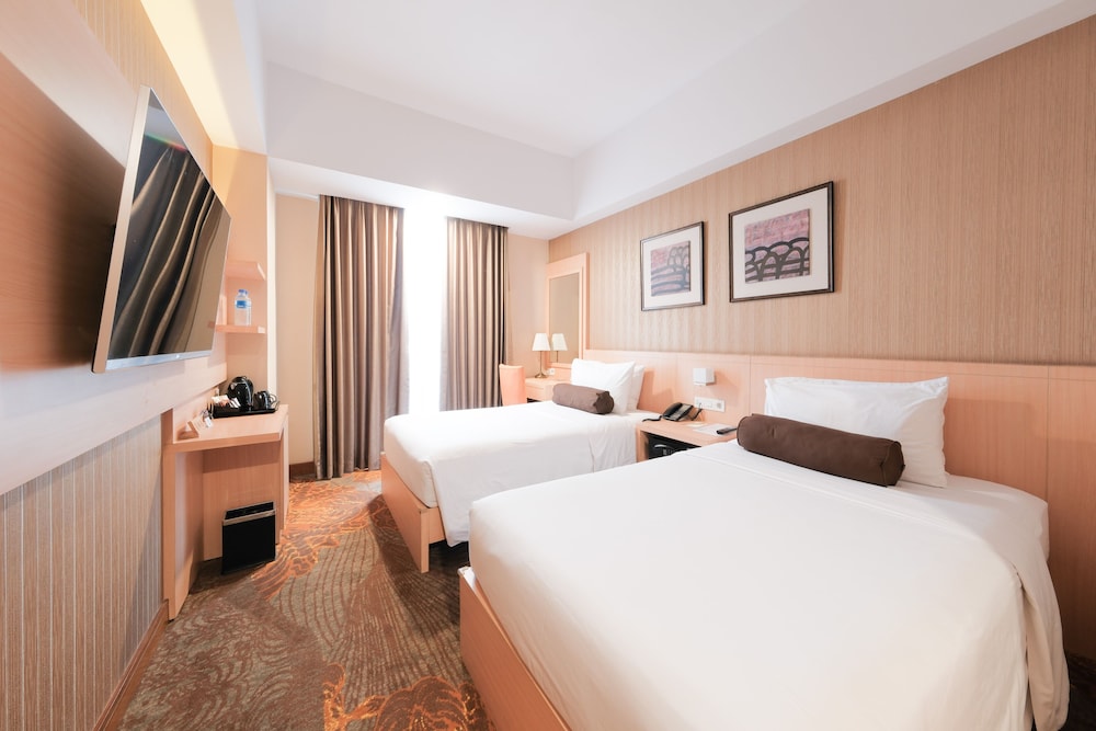 Deluxe Room, 2 Twin Beds, Smoking photo 1