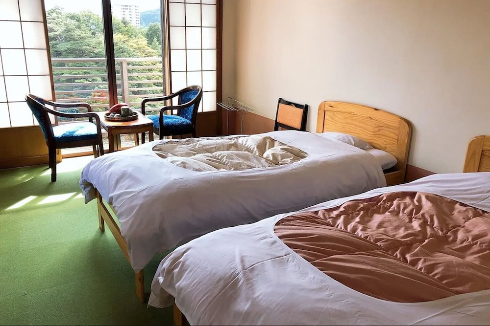 Twin Room with Futon Mat - Non-Smoking photo 3