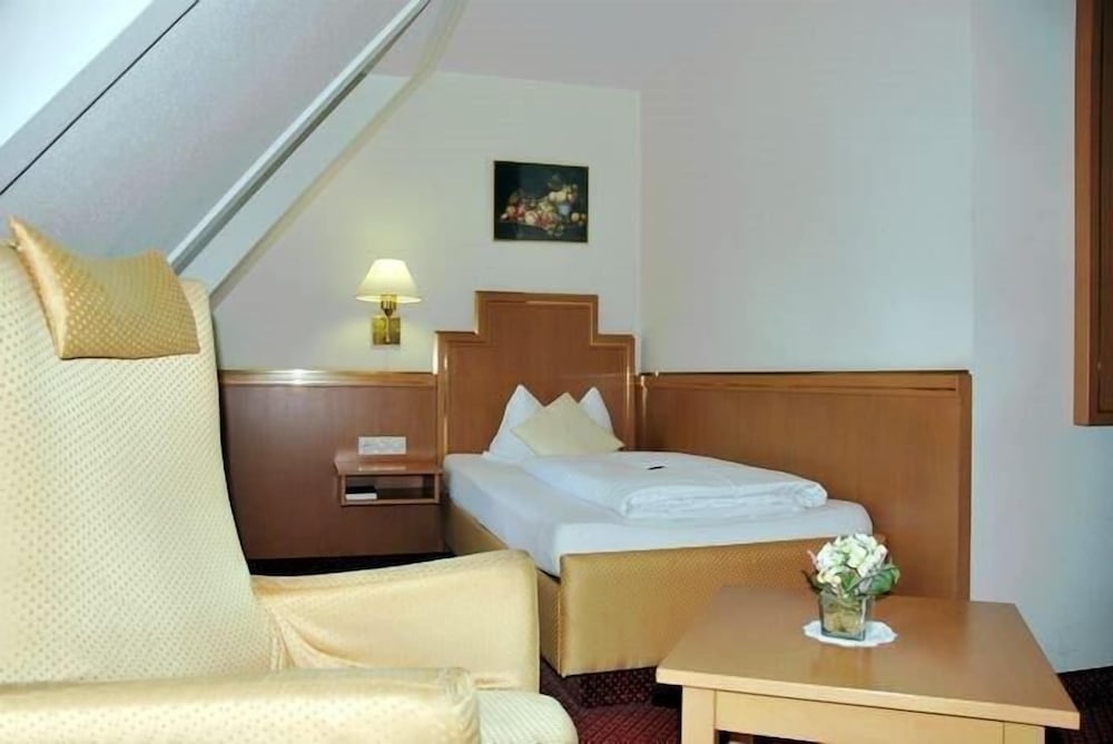 Basic Single Room