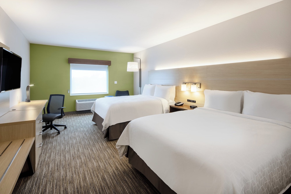 Suite, 2 Queen Beds, Accessible (Communications) - Photo 4