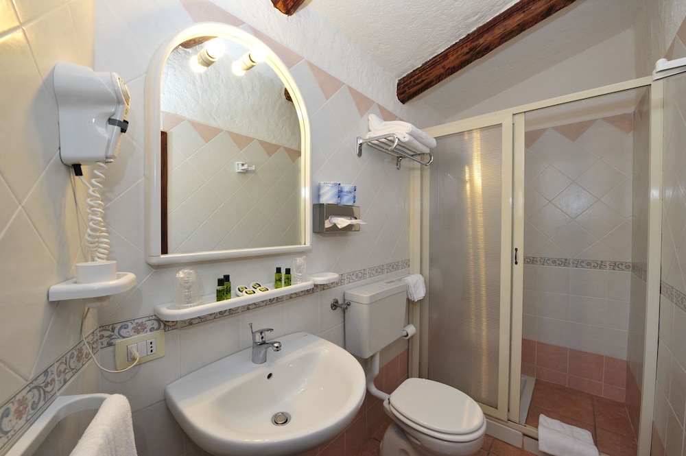 Standard Room photo 2