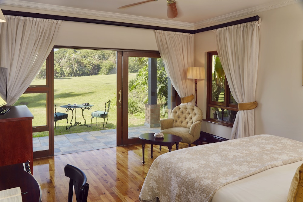 Double or Twin Room, Patio, Golf View photo 2