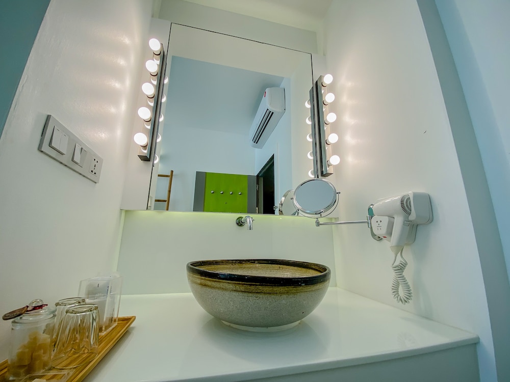 Executive Deluxe Room - Photo 19