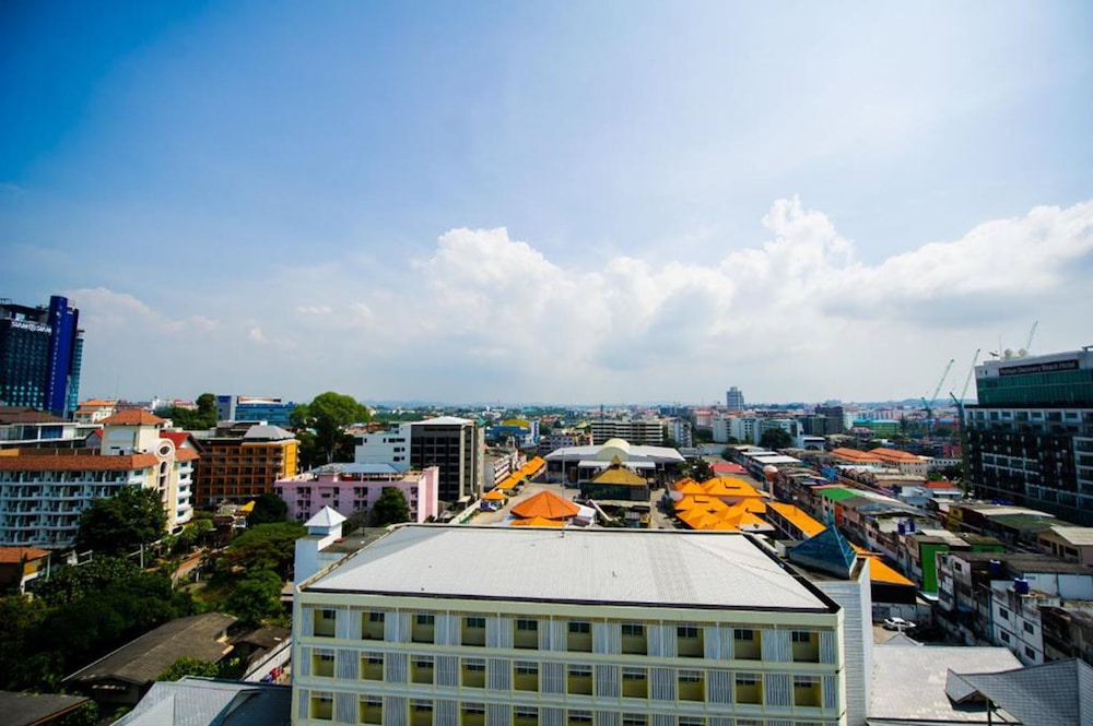 Deluxe Room, City View photo 2