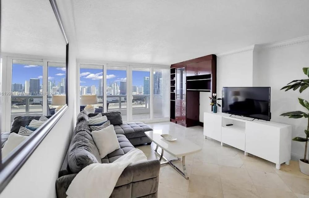 Apartment, 1 Bedroom, Balcony, Bay View