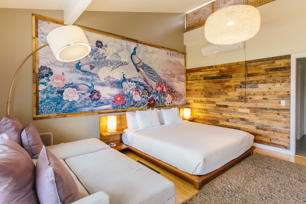 Premier Ocean Suite photo 3
