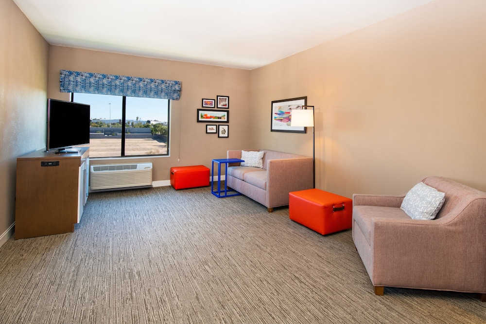 Suite, 1 King Bed, Jetted Tub