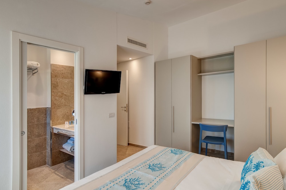 Beach Glam Suite photo 3
