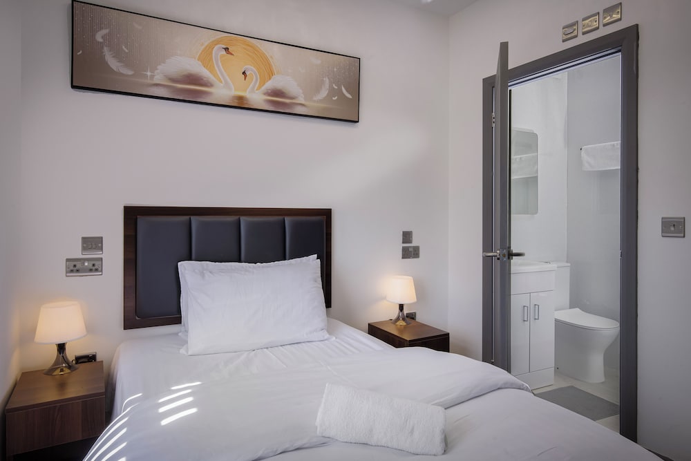 Deluxe Single Room