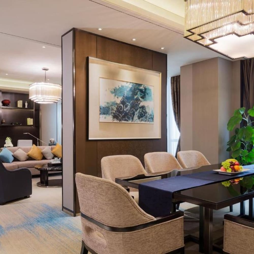 Presidential Suite photo 3