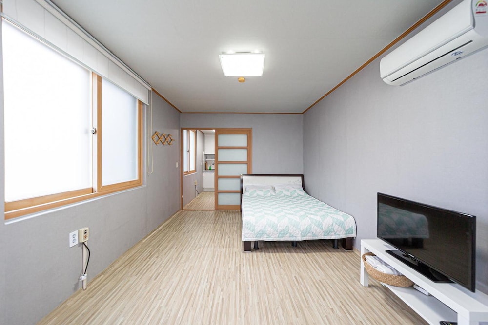 Basic Room, 1 Bedroom (Jasmine) - Photo 4