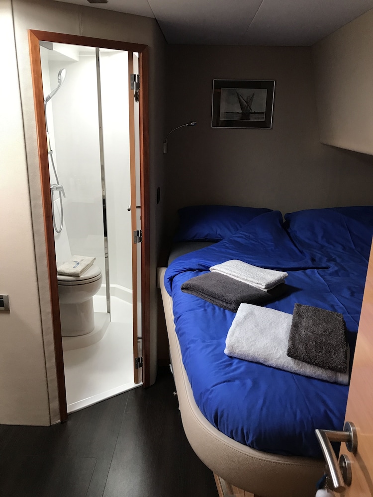 Deluxe Double Room, 1 Double Bed, Lake View (Ripaille)
