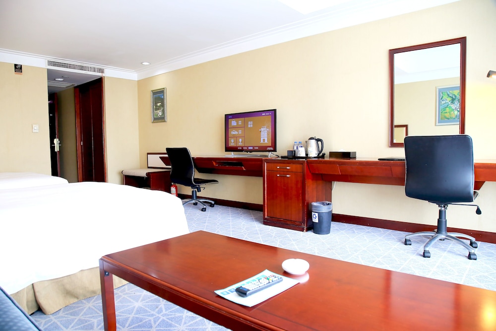 Deluxe Twin Room photo 3