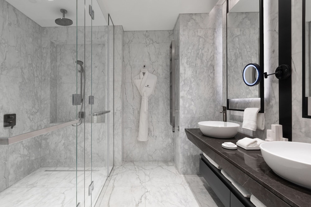 Splendor Two Bedroom Residence, Executive lounge access, 2 King, Sea view, Balcony