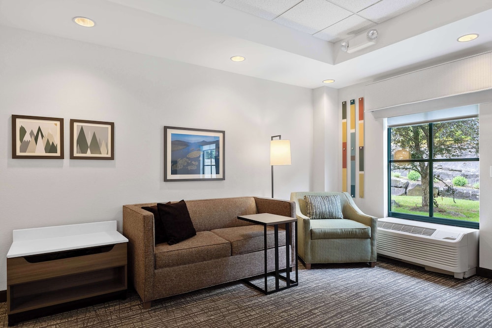 Room, 2 Queen Beds, Accessible, Non Smoking (Roll-In Shower)