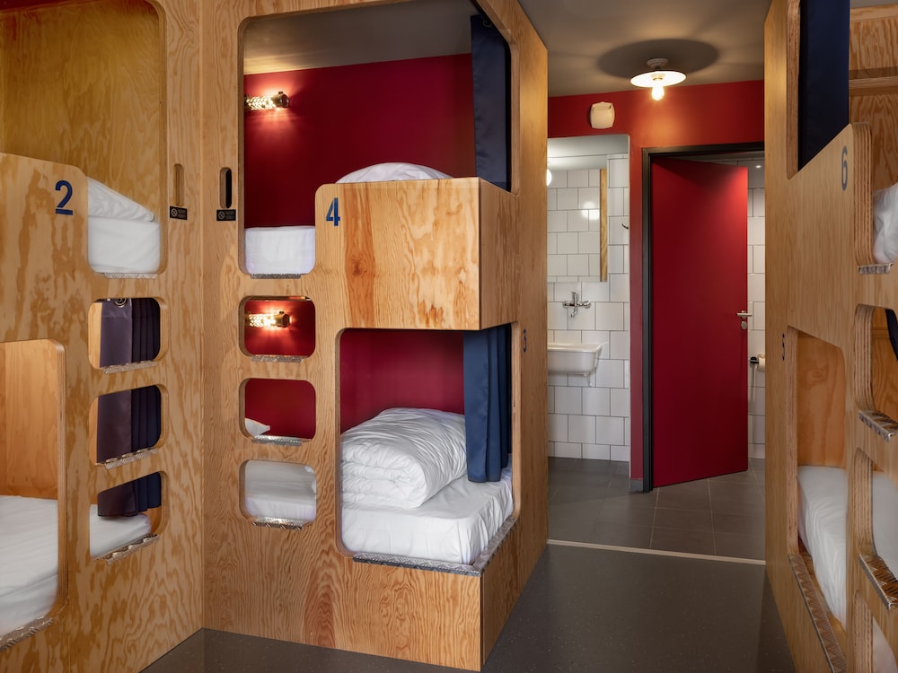 Eklo bed in dormitory for men only