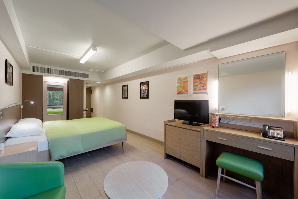 Twin or Double Room-Random Bedding photo 3