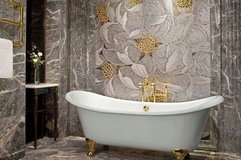 Caroline Astor Suite - Photo 3