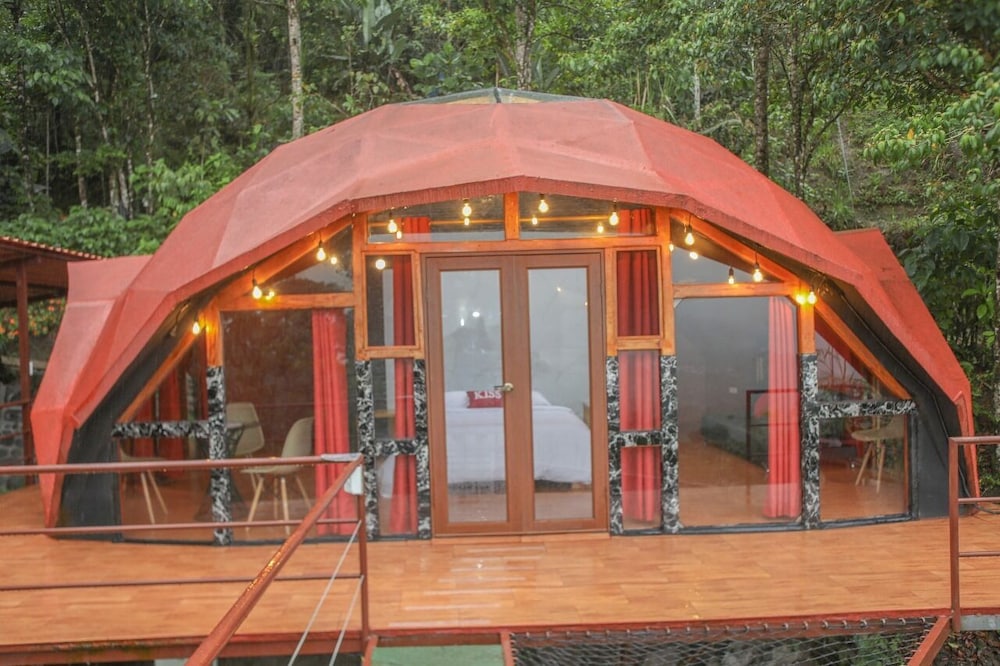 Deluxe Cabin