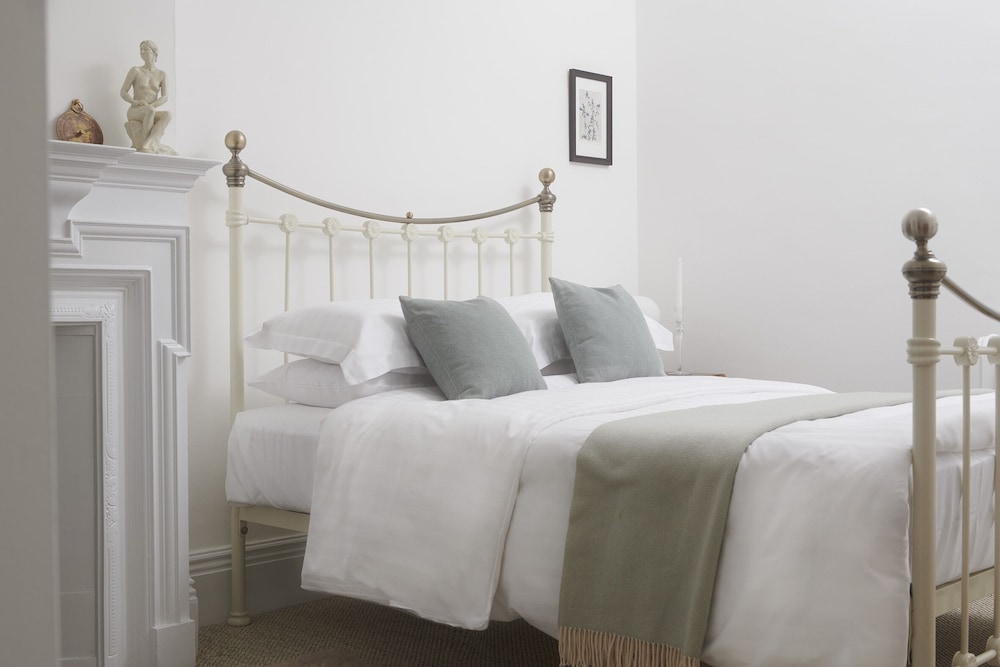 Double Room (Small) photo 1