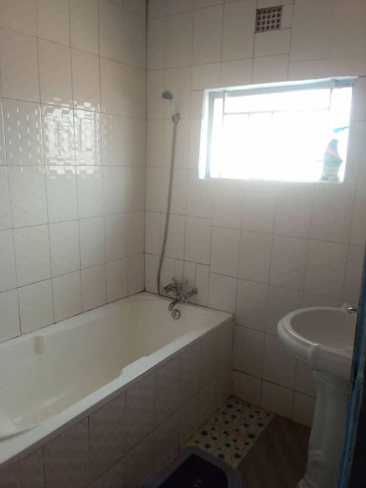 Basic Double or Twin Room photo 2