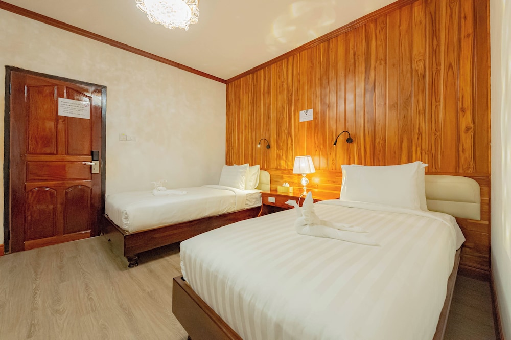 Standard Twin Room - Photo 4