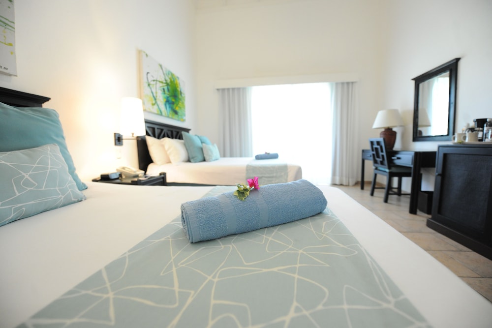 Deluxe Room - Photo 2