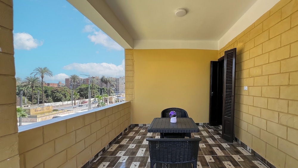 Deluxe Double Room, Garden View