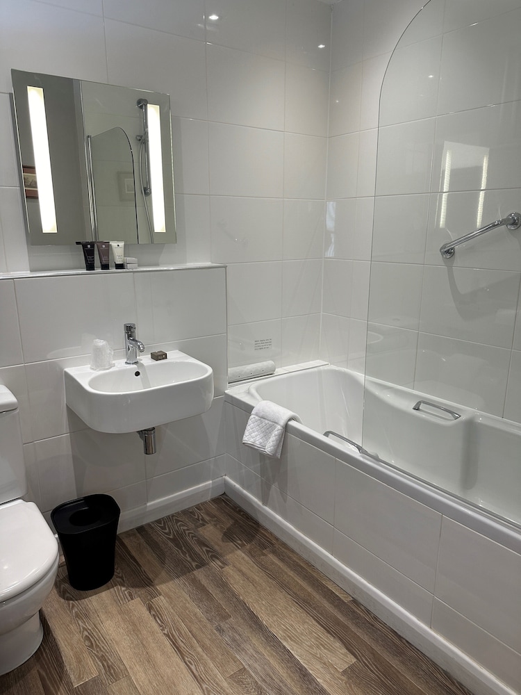 Classic Twin Room, 2 Twin Beds (Garden Double Room) photo 2