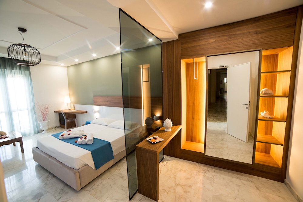 Junior Studio Suite