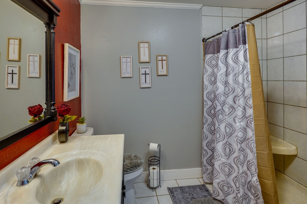 House (2 Bedrooms) photo 2