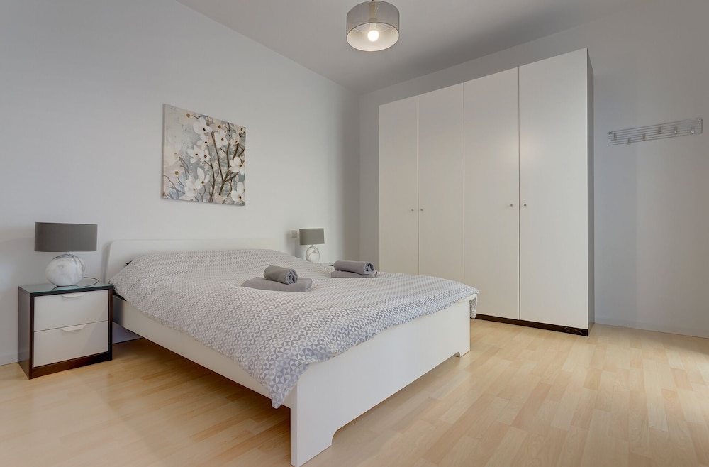 Apartment (2 Bedrooms)