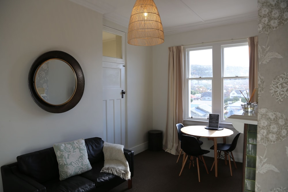Apartment, 2 Bedrooms, City View photo 2