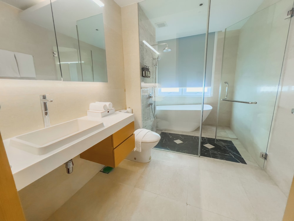 WATERFRONT 2 BEDROOM photo 1