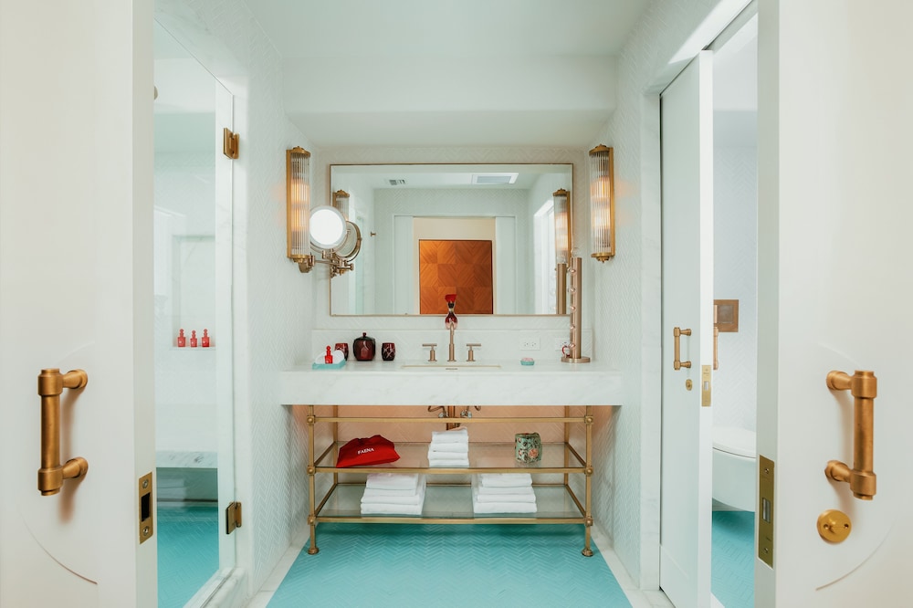 Room, Bay View thumbnail 5