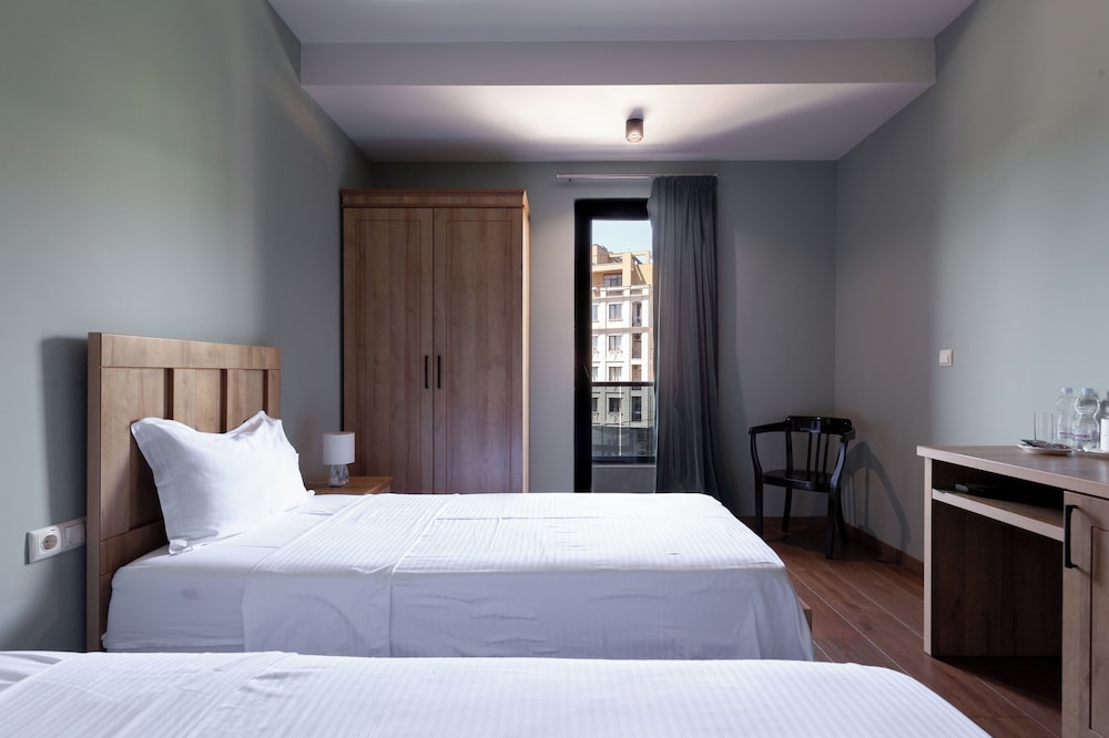 Basic Twin Room