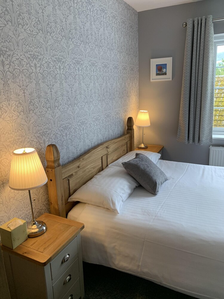 Double Room, Ensuite (Smaller) photo 3